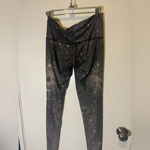 Teeki wolf pants 👖 made of water bottles and super soft.  Like second skin.